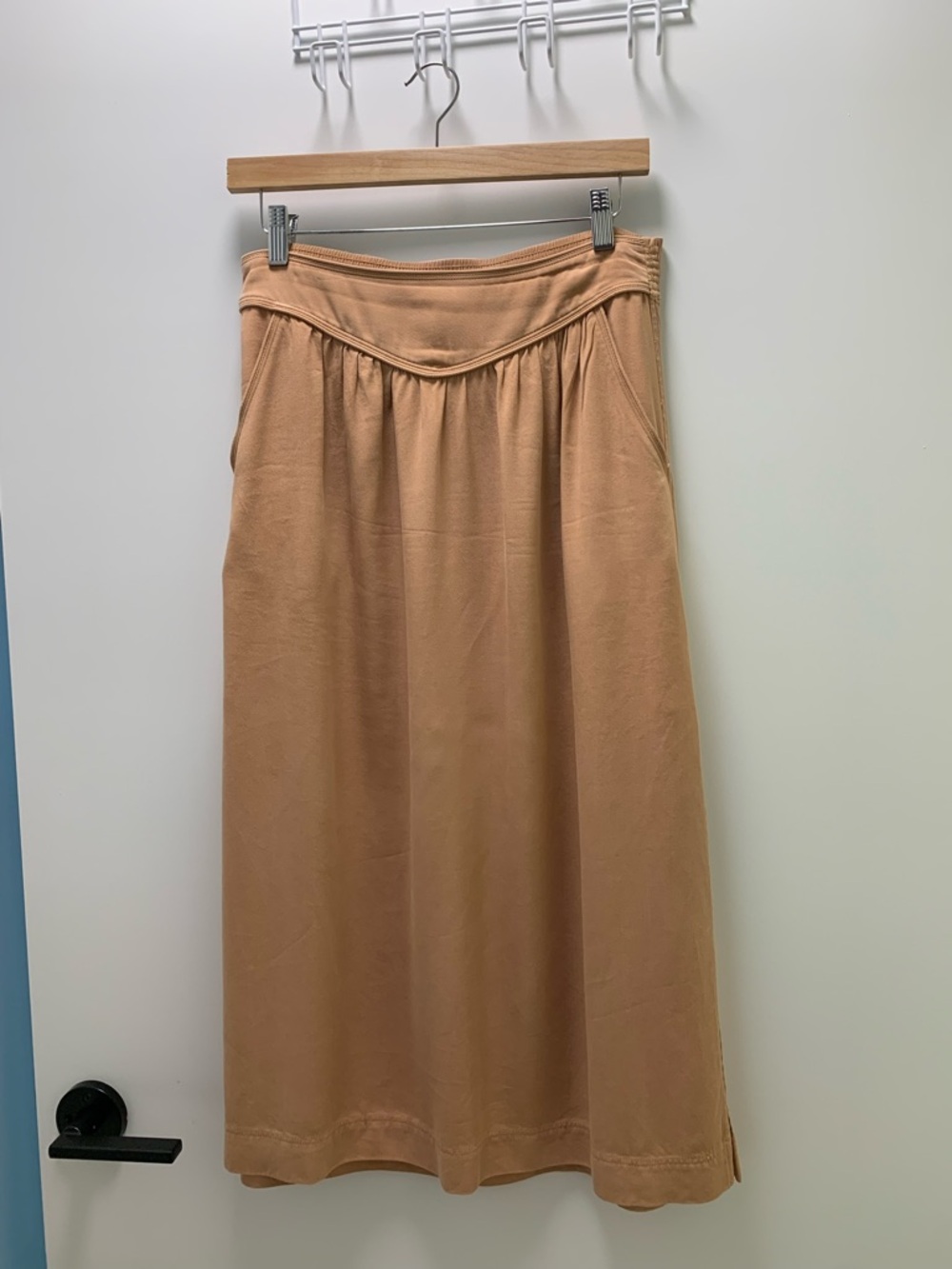 Aritzia Camel Midi Skirt with Gathered Waist, size S